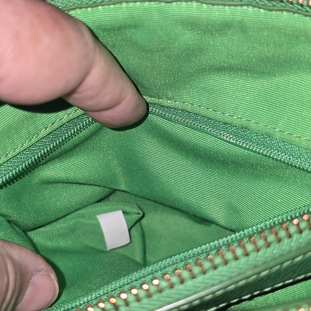 Coach Vibrant Emerald Green Satchel Christmas Rhinestone Heart. 11"x 7.25"x 4" - Picture 8 of 16
